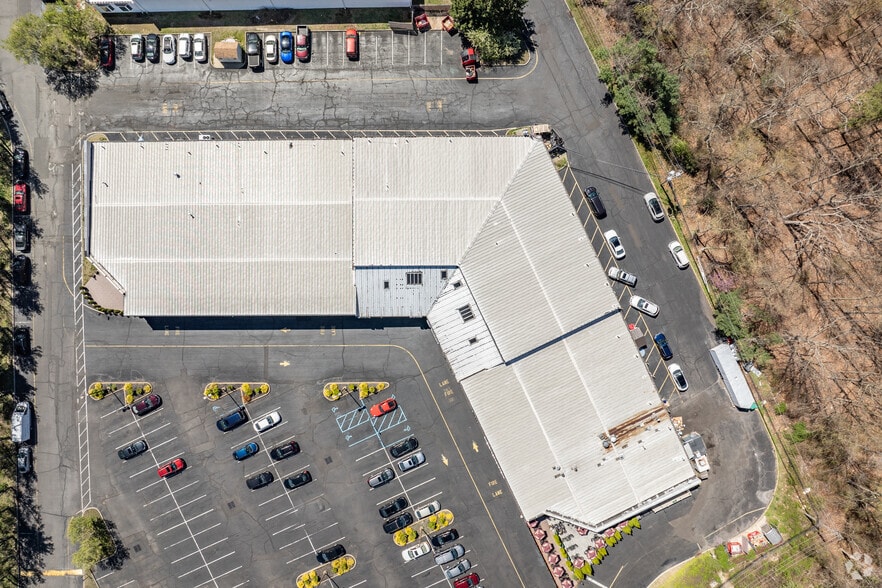 More Photos Of 2200-2228 US Highway 9, Howell Storefront Retail Office For Lease
