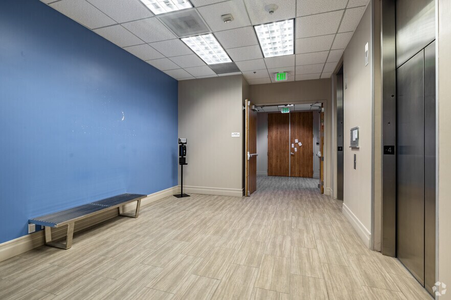 More Photos Of 6200 Canoga Ave, Woodland Hills Office For Sale