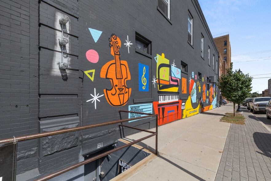 More Photos Of 23 Main St S, Minot General Retail For Lease