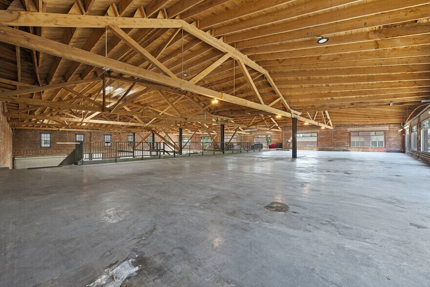 More Photos Of 600 N El Dorado St, Stockton Service For Sale