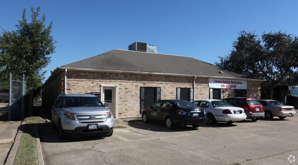 More Photos Of 4654 Highway 6 N, Houston Unknown For Lease