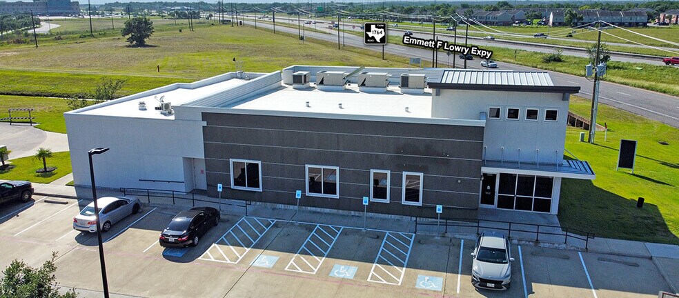 More Photos Of 7236 Medical Center Dr, Texas City Medical For Lease