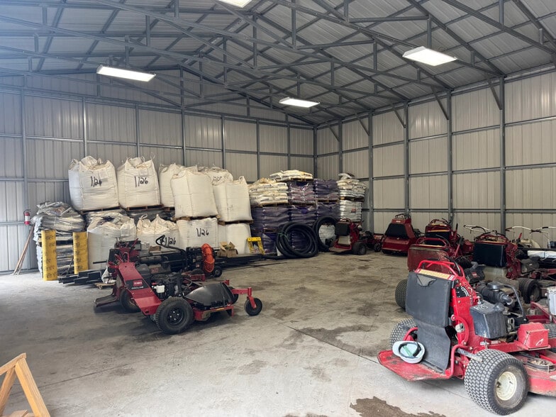 More Photos Of 12700 Oak Lake Trl, Midlothian Warehouse For Sale