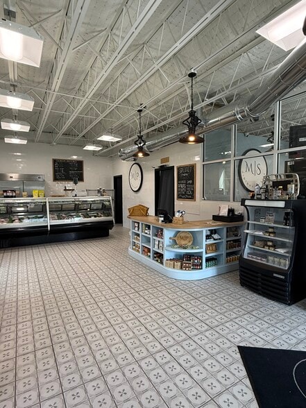 More Photos Of 1947 Wynnton Rd, Columbus Freestanding For Sale