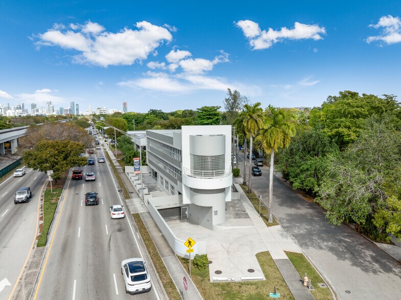 More Photos Of 2424 S Dixie Hwy, Coconut Grove Loft Creative Space For Sale