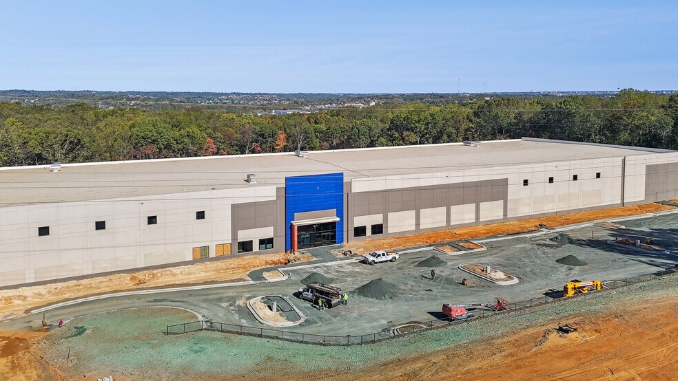 More Photos Of 1305 Furnace Rd, Linthicum Heights Distribution For Lease