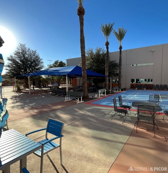 More Photos Of 2700 E Commerce Center Pl, Tucson Research And Development For Lease