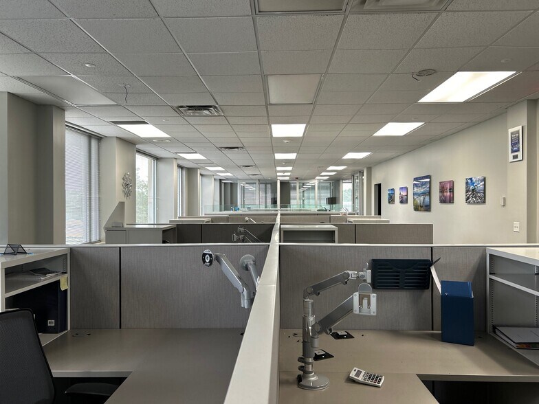 More Photos Of 1210 Premier Dr, Chattanooga Office For Sale