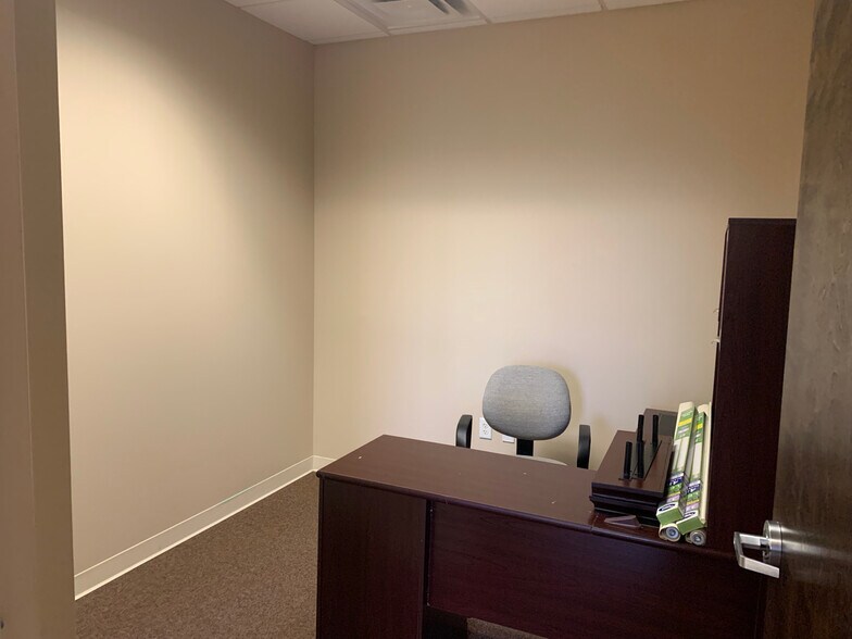 More Photos Of 6735 Conroy Windermere Rd, Orlando Medical For Sale