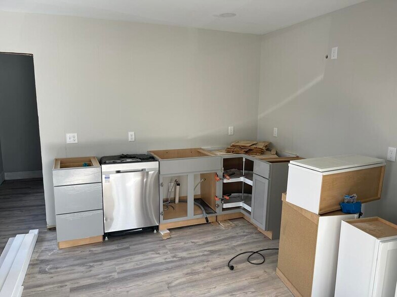 More Photos Of 128 Alfred St, Biddeford Apartments For Sale