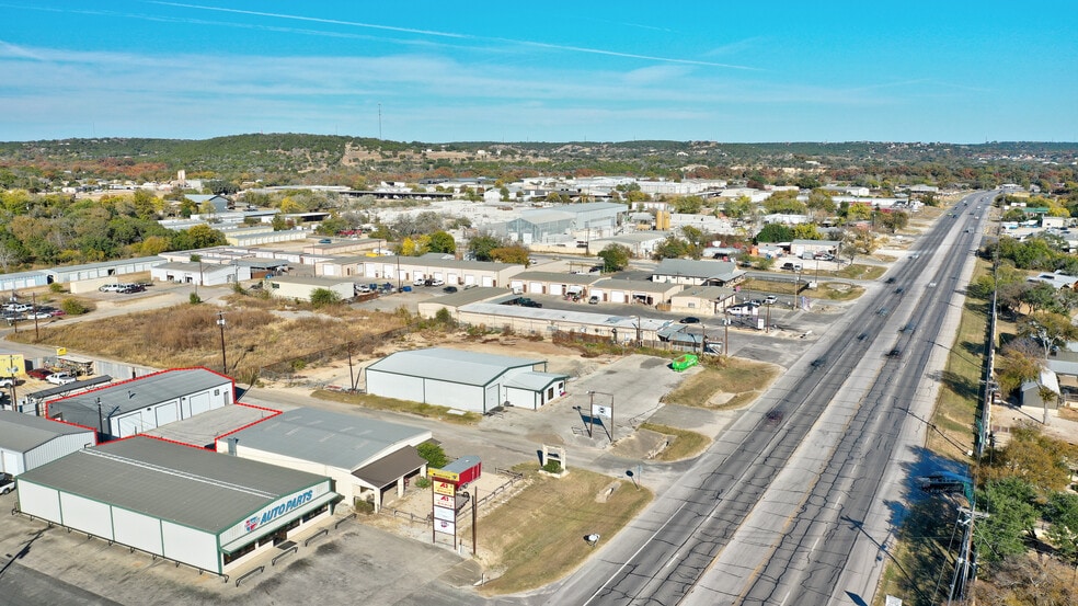 More Photos Of 110 Eds Way, Kerrville Service For Sale