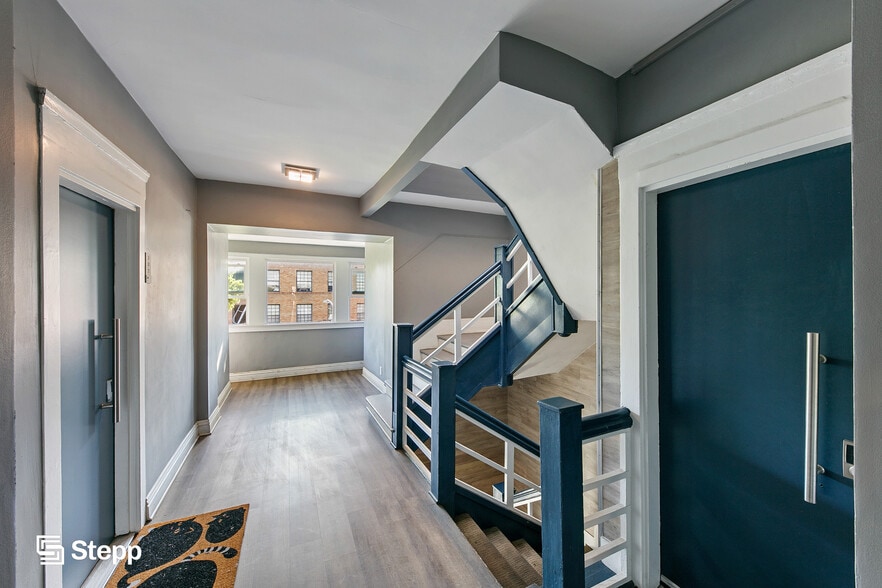 More Photos Of 319 Elm Ave, Long Beach Apartments For Sale