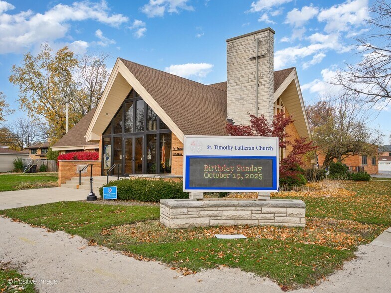 More Photos Of 9000 Kildare Ave, Skokie Specialty For Sale