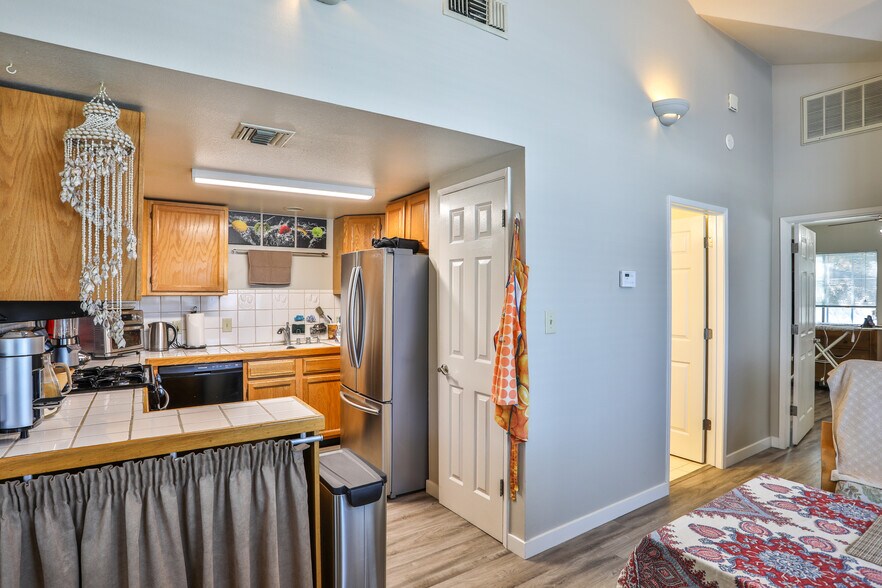 More Photos Of 306 E Foothill Blvd, Glendora Apartments For Sale