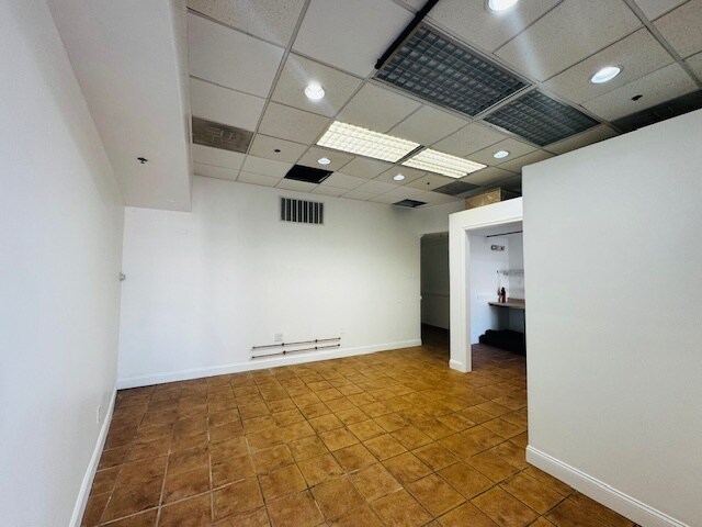 More Photos Of 1635 Washington Plz, Reston Apartments For Lease