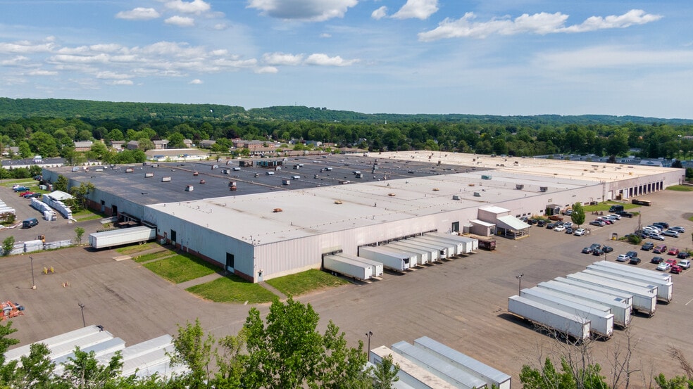 More Photos Of 475 Willard Ave, Newington Warehouse For Lease