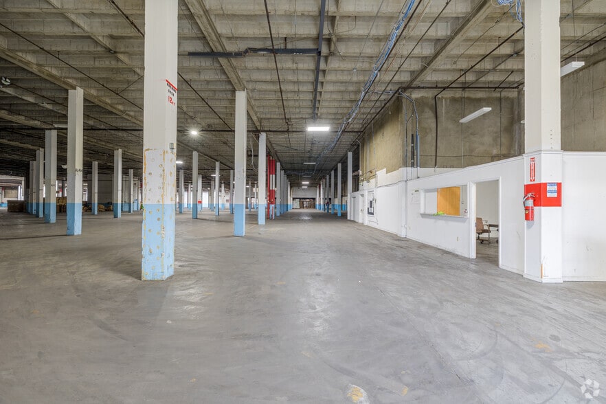 More Photos Of 5525 S Soto St, Vernon Warehouse For Lease