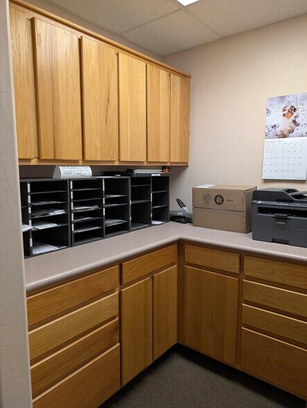 More Photos Of 2524 W Ruthrauff Rd, Tucson Office Residential For Sale