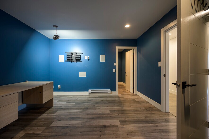 More Photos Of 12500 Horseshoe Way, Richmond Light Distribution For Lease