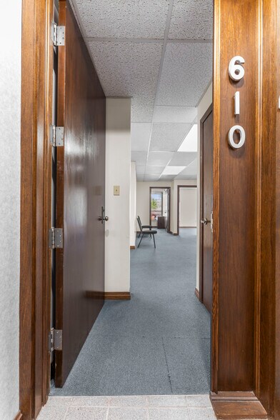 More Photos Of 600 Commerce Dr, Coraopolis Office Residential For Lease