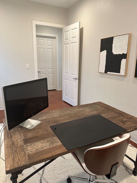 More Photos Of 711 W Bailey Boswell Rd, Saginaw Office For Lease