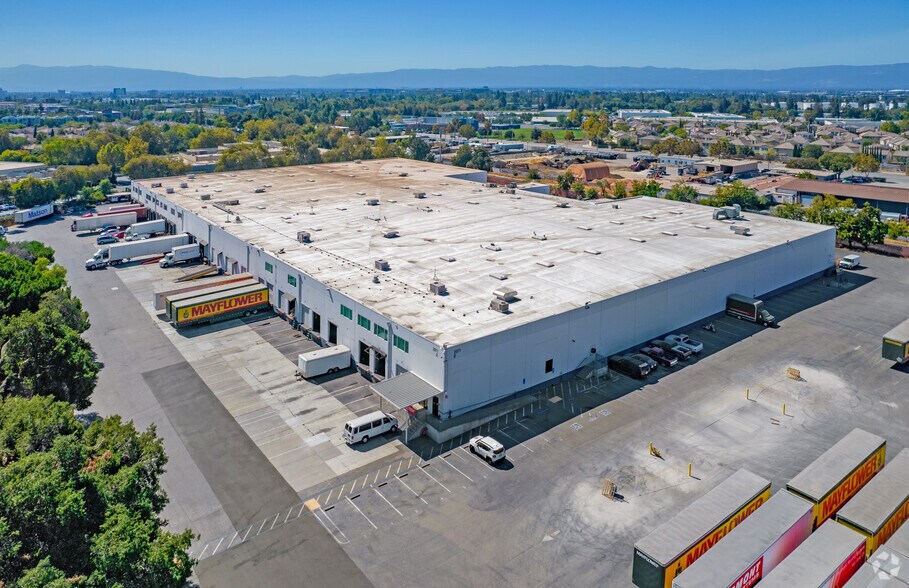 More Photos Of 2071 Ringwood Ave, San Jose Distribution For Lease