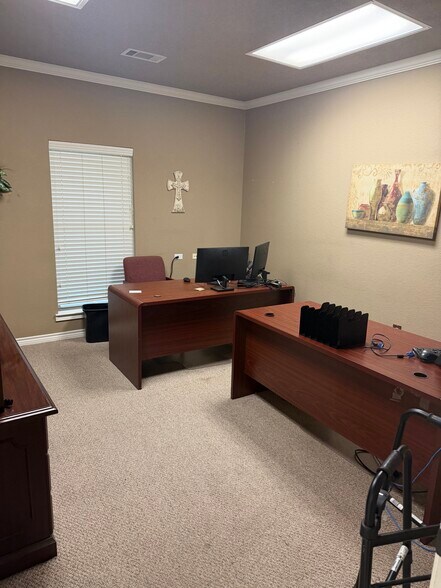 More Photos Of 1480 Cornerstone Ct, Beaumont Office For Sale