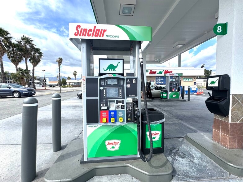 More Photos Of 1425 E 4th St, Ontario Service Station For Sale