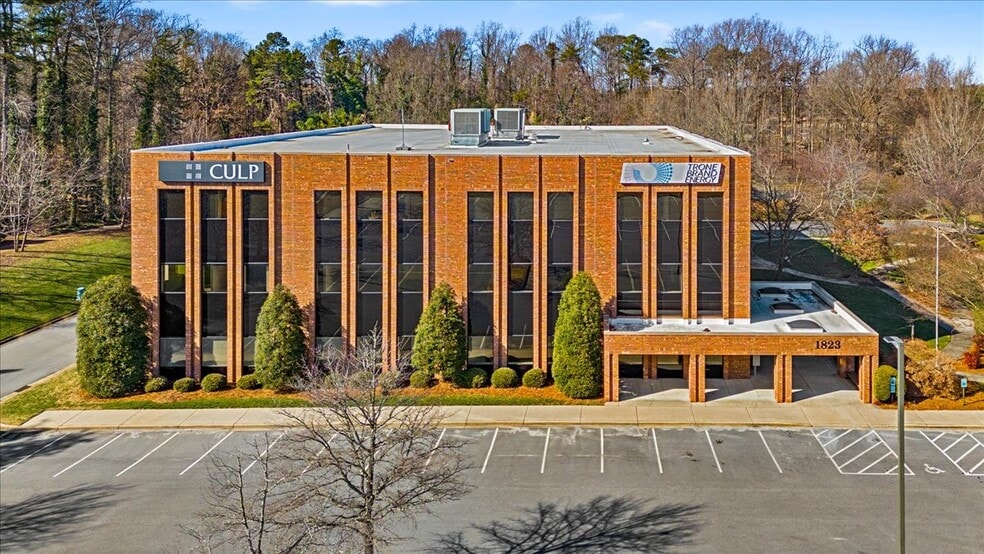 Primary Photo Of 1823 Eastchester Dr, High Point Office For Lease