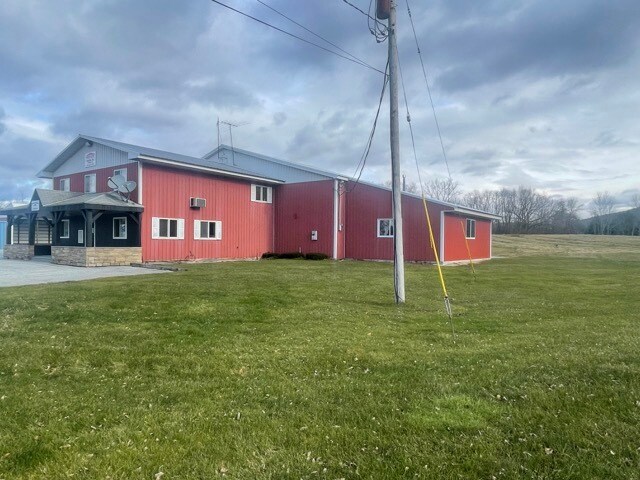 More Photos Of 628 South St, Hoosick Falls Specialty For Sale