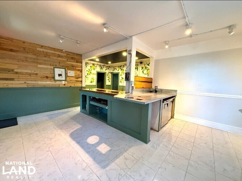 More Photos Of 4 S 1st St, Denton Specialty For Sale