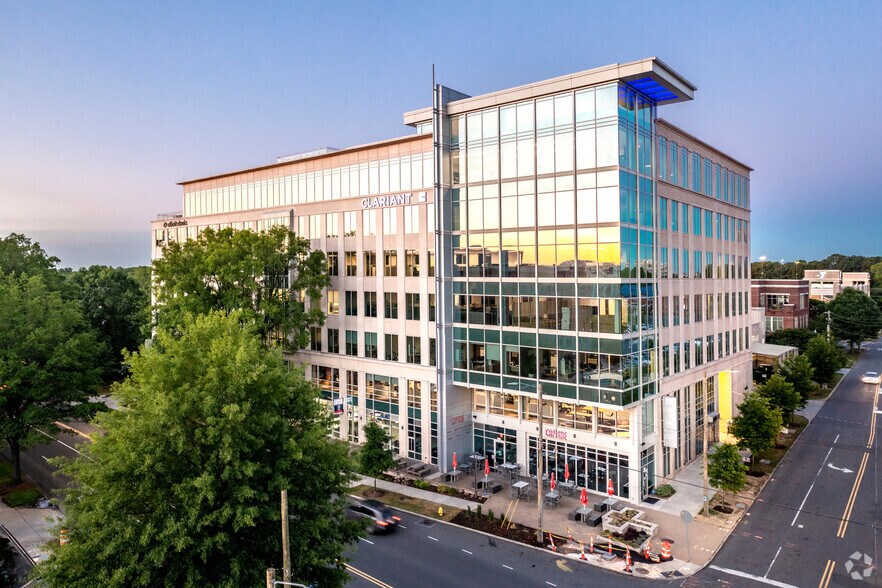 More Photos Of 500 E Morehead St, Charlotte Office For Lease