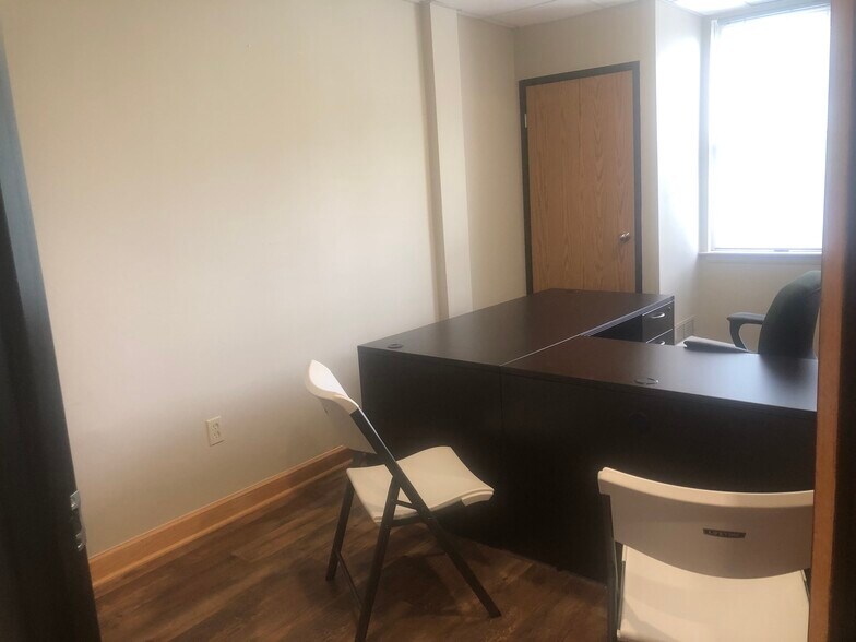 More Photos Of 271 US Highway 46, Fairfield Office For Lease