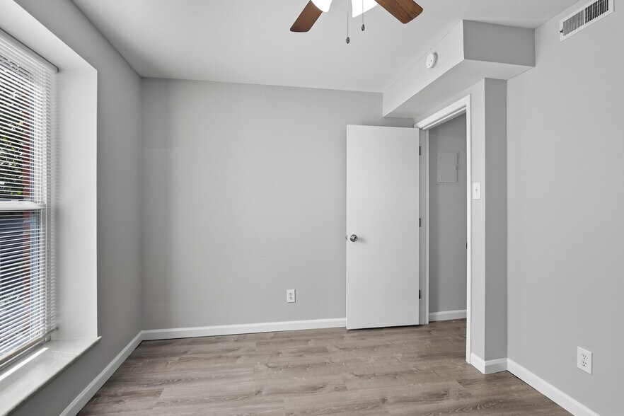 More Photos Of 11542-11556 Concord Village Ave, Saint Louis Apartments For Sale