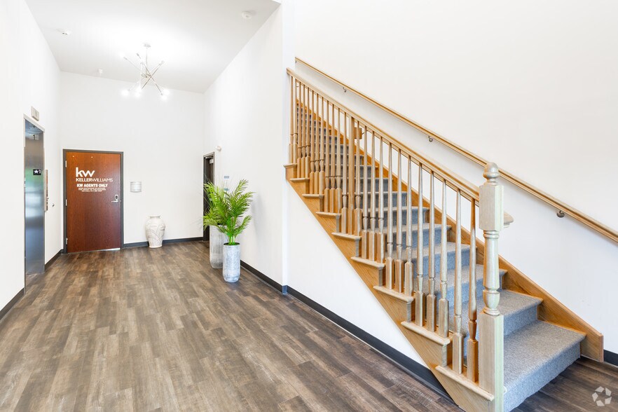 More Photos Of 57 Route 6, Baldwin Place Storefront Retail Office For Lease