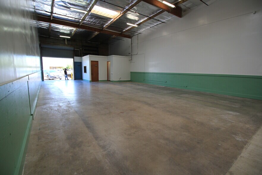 More Photos Of 96-1173 Waihona St, Pearl City Warehouse For Lease