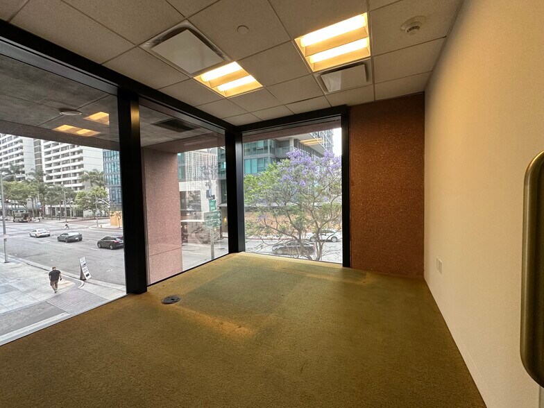 More Photos Of 888 S Figueroa St, Los Angeles Office For Lease