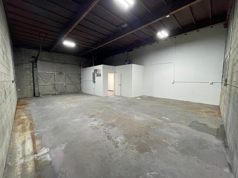 More Photos Of 5021 Calmview Ave, Baldwin Park Warehouse For Lease