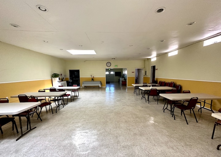 More Photos Of 9629 Holly St, Oakland Religious Facility For Sale