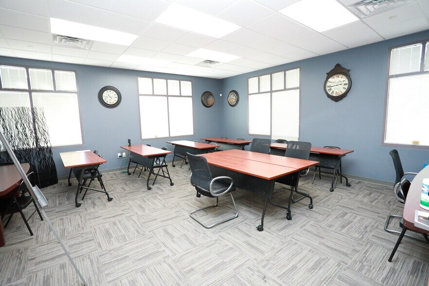 More Photos Of 2875 St Rose Pky, Henderson Medical For Lease