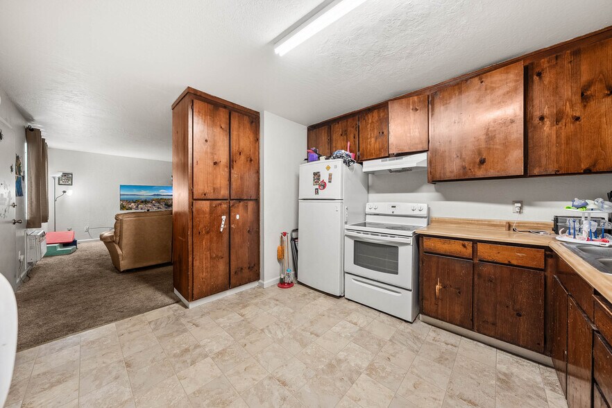 More Photos Of 4584 S Terrace Ave, Lakeport Apartments For Sale