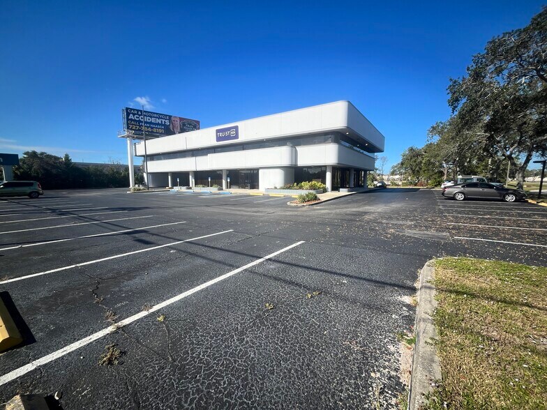 More Photos Of 9501 US Highway 19, Port Richey Office For Sale