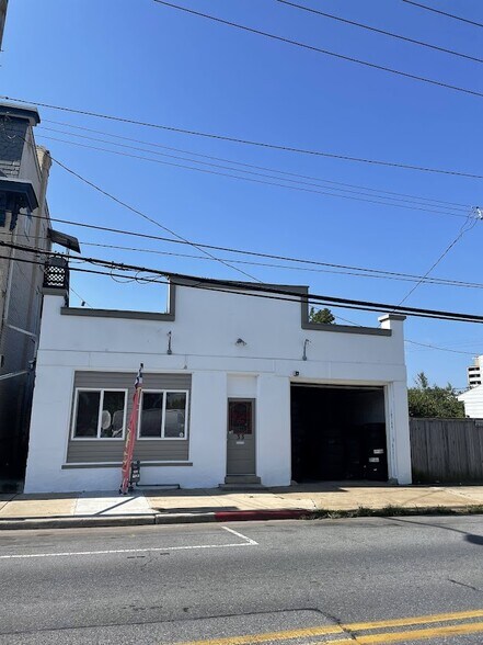 More Photos Of 33 E Baltimore St, Hagerstown Auto Repair For Lease