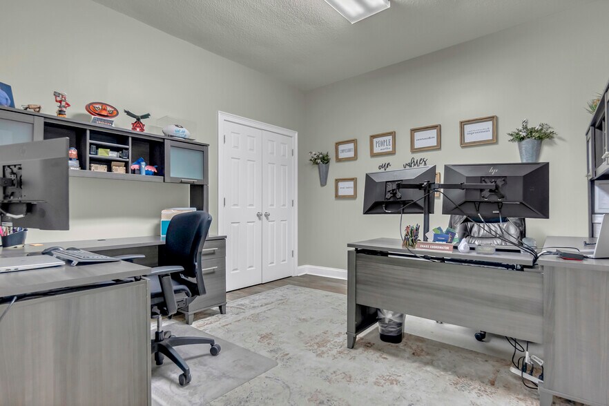 More Photos Of 1501 US Highway 19 S, Leesburg Office For Sale