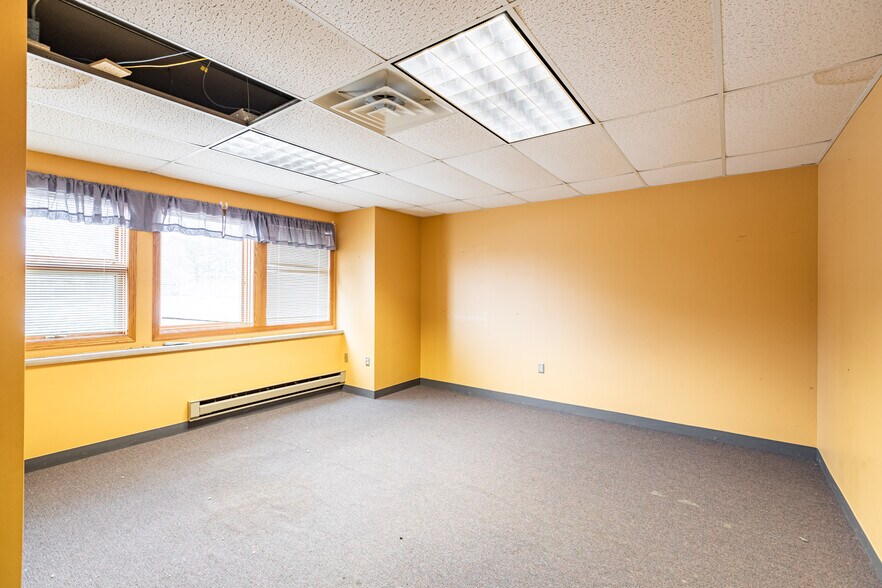 More Photos Of W7908 County Road Z, Onalaska Manufacturing For Sale