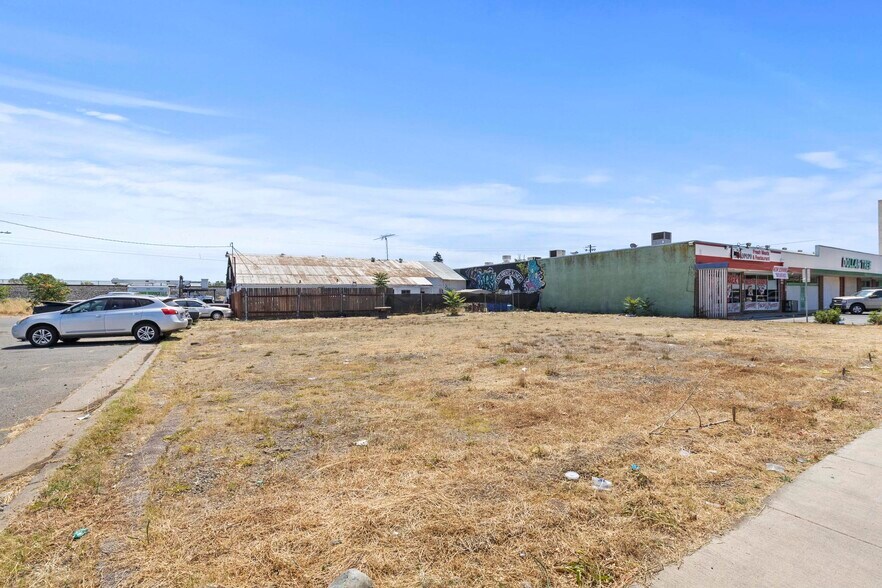More Photos Of 1431 B St, Marysville Industrial For Sale