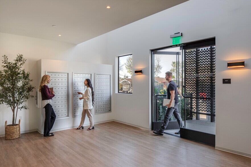 More Photos Of 191 N Orange St, Orange Coworking Space