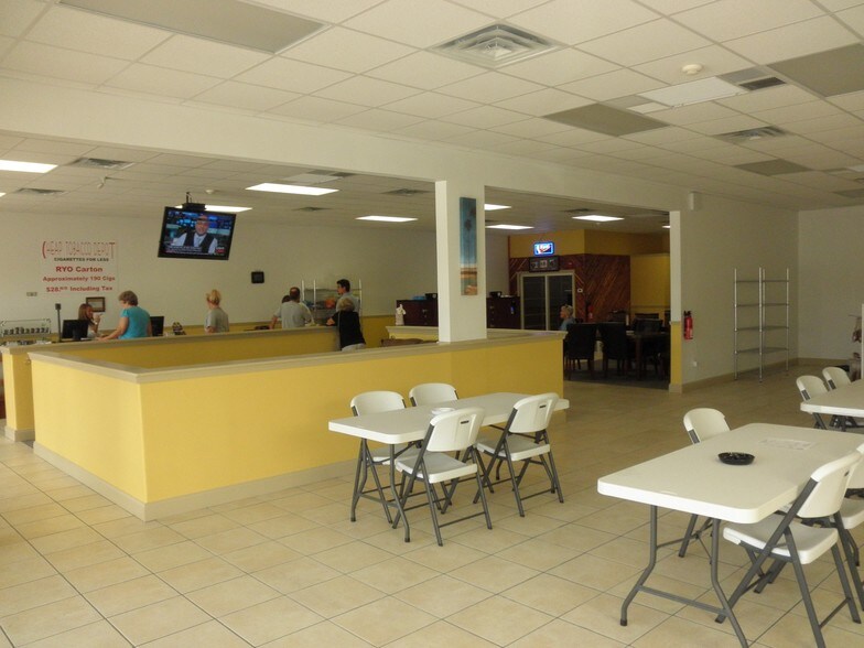 More Photos Of 5852-5872 14th St W, Bradenton Unknown For Lease