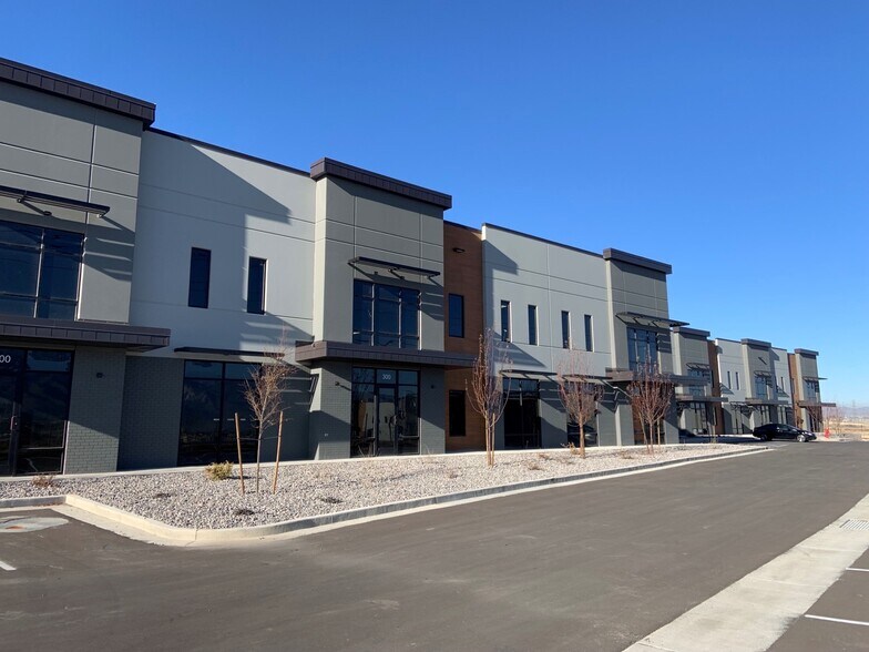More Photos Of 16361 S Bringhurst Blvd, Bluffdale Unknown For Lease