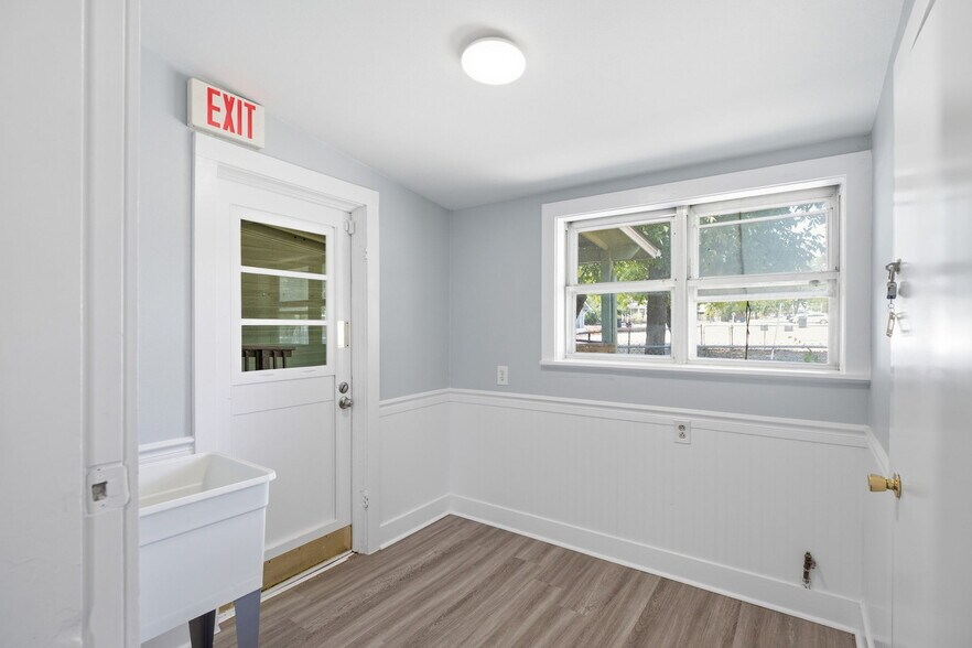 More Photos Of 208 E Hwy 79 St, Hutto Daycare Center For Lease